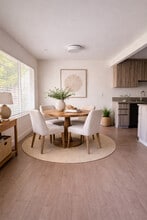 Above 7th Apartments in Upland, CA - Foto de edificio - Building Photo