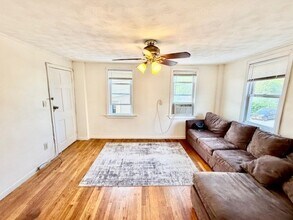 14 Amity St in Lynn, MA - Building Photo - Building Photo