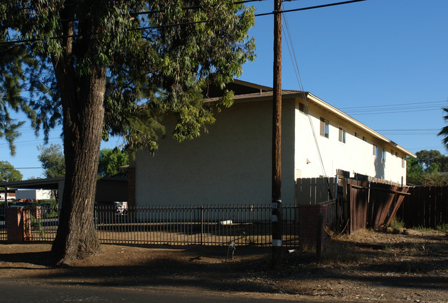 808 B St in Ramona, CA - Building Photo - Building Photo