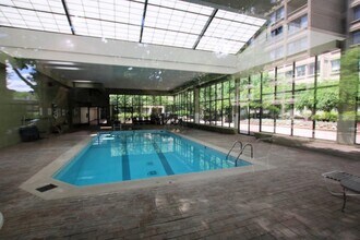 1731 Beacon St, Unit 1213 in Brookline, MA - Building Photo - Building Photo