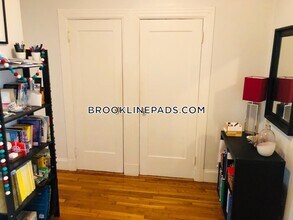 57 Manchester Rd, Unit 4 in Brookline, MA - Building Photo - Building Photo