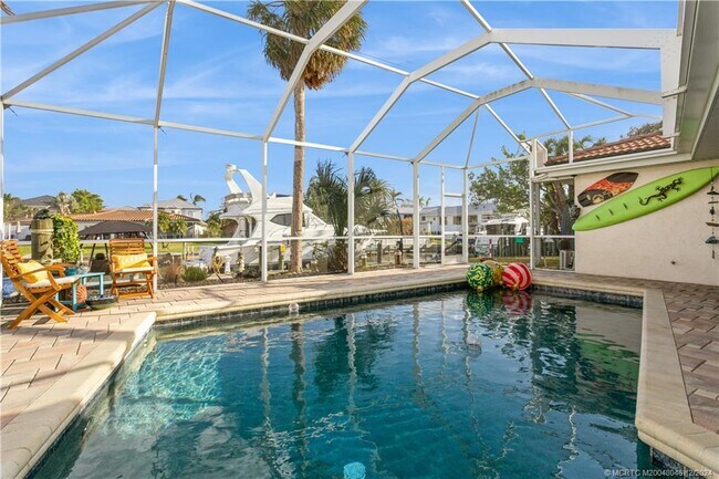 property at 512 Gunwale Ln
