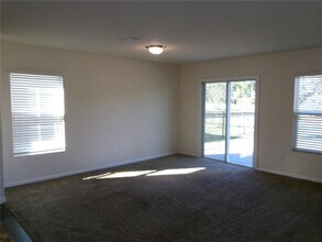 137 Fairway Ct in Bunnell, FL - Building Photo - Building Photo