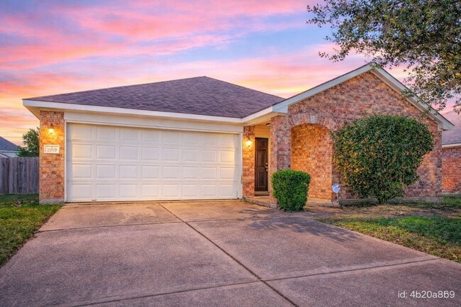 property at 2919 Texas Trail Ln