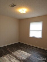 4909 Yacht Harbor Cir in Pensacola, FL - Building Photo - Building Photo