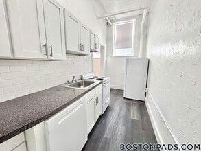 99 Brainerd Rd, Unit 20 in Boston, MA - Foto de edificio - Building Photo