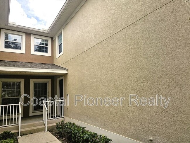 2035 River Turia Cir in Riverview, FL - Building Photo - Building Photo