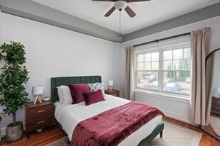 2015 NW Flanders St in Portland, OR - Building Photo