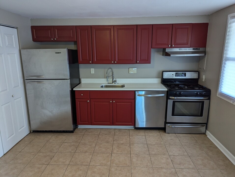 1026 Fredonia Ct in Lansdowne, MD - Building Photo