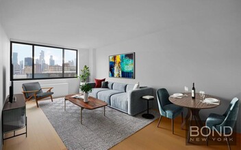 1 Columbus Pl in New York, NY - Building Photo - Building Photo