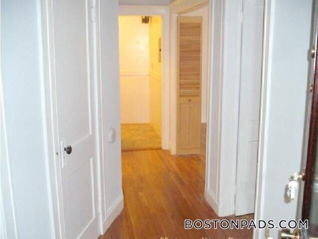 137 Park Dr, Unit 6 in Boston, MA - Foto de edificio - Building Photo