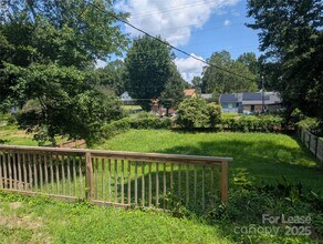 5713 Barrington Dr in Charlotte, NC - Building Photo - Building Photo