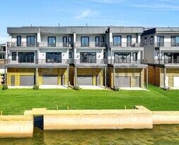 4413 Anthony Ct Ln in Seabrook, TX - Building Photo