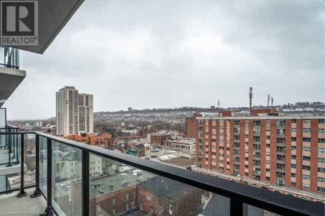 1 Jarvis St in Hamilton, ON - Building Photo - Building Photo