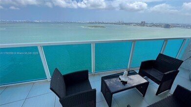 700 NE 25th St, Unit 1703 in Miami, FL - Building Photo - Building Photo