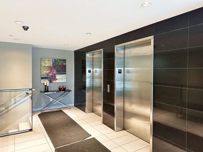 Royale Summit in Halifax, NS - Building Photo - Building Photo