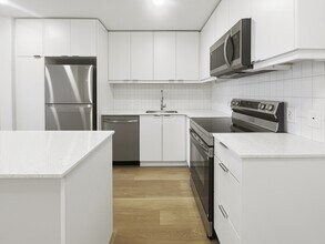 8500-8519 19 Ave SE in Calgary, AB - Building Photo - Building Photo