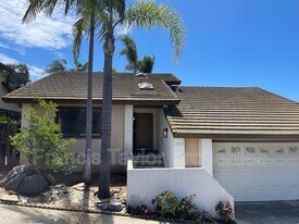 1937 Maverick Glen in Escondido, CA - Building Photo