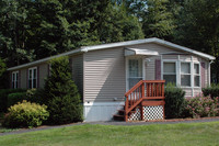 Tara Estates Retirement Village in Rochester, NH - Foto de edificio - Building Photo