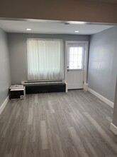 82 Boston Post Rd in Windham, CT - Building Photo - Building Photo