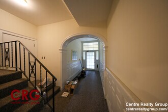 1712 Beacon St, Unit 2 in Brookline, MA - Building Photo - Building Photo