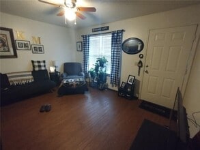 632 Whitham Ave-Unit -3 in Fayetteville, AR - Foto de edificio - Building Photo