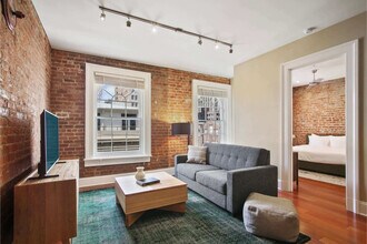 822 Perdido St in New Orleans, LA - Building Photo - Building Photo