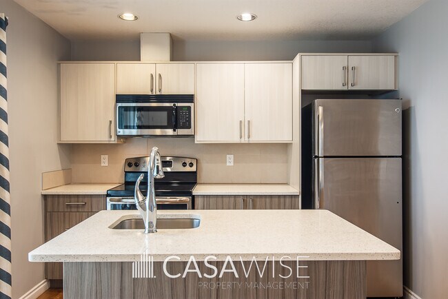 8514-8583 83 Ave NW in Edmonton, AB - Building Photo - Building Photo