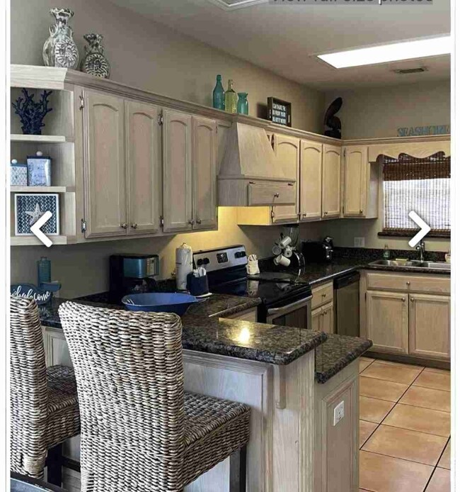 126 Pike St in South Padre Island, TX - Building Photo - Building Photo