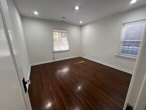 1152 N Sycamore Ave in Los Angeles, CA - Foto de edificio - Building Photo
