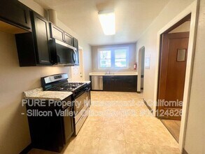 717 E Lake Ave in Watsonville, CA - Building Photo - Building Photo