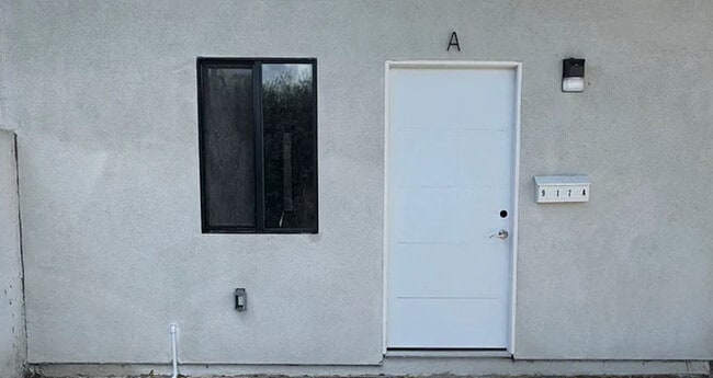 Grand Avenue Apartments in Long Beach, CA - Foto de edificio - Building Photo