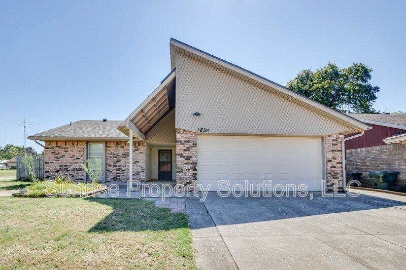 1832 Michell Dr in Oklahoma City, OK - Building Photo