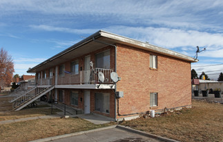 2441 Oakley Ave in Burley, ID - Building Photo