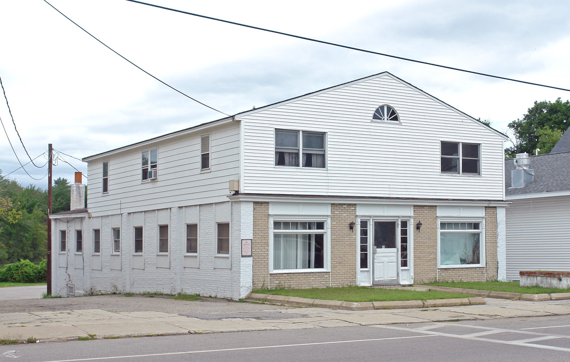 141 N Main St in Rochester, NH - Building Photo