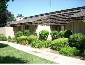 Peachwood Village in Fresno, CA - Building Photo - Building Photo