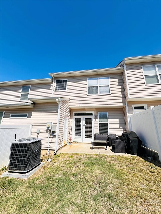 2043 Aston Mill Place in Charlotte, NC - Building Photo - Building Photo