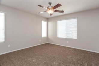 8964 Candice Creek Ct in Las Vegas, NV - Building Photo - Building Photo