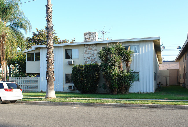 1830 Casa Vista St in Anaheim, CA - Building Photo - Building Photo