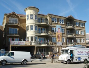 The Kensington in Los Angeles, CA - Building Photo - Building Photo