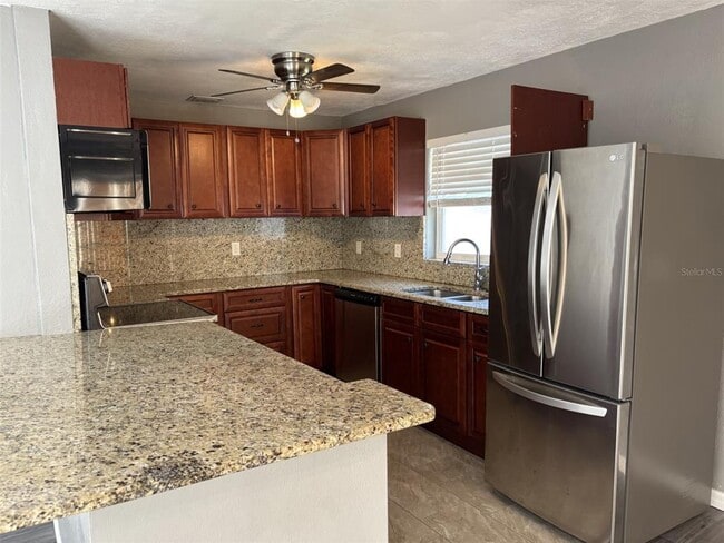 4940 Shell Stream Blvd in New Port Richey, FL - Building Photo - Building Photo