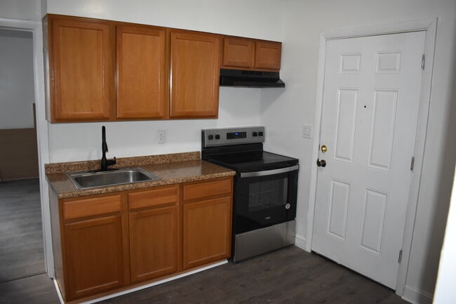 122 Intervale Ave, Unit 2 in Burlington, VT - Foto de edificio - Building Photo