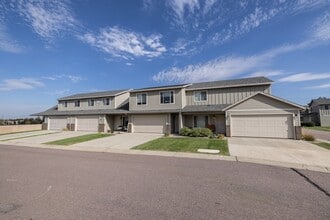 The Commons in Sioux Falls, SD - Foto de edificio - Building Photo