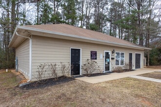 Pine Knoll in Milledgeville, GA - Building Photo - Building Photo