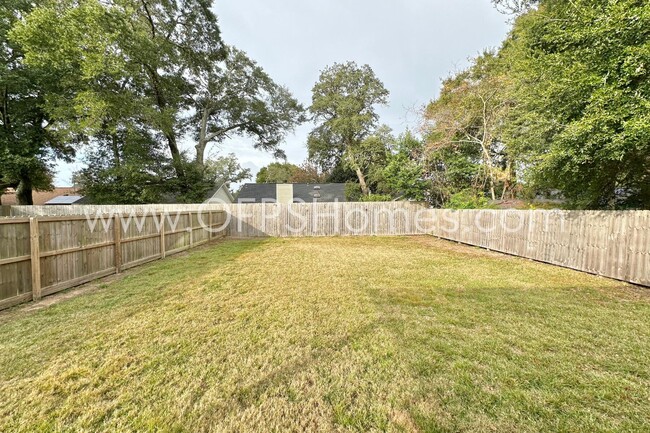 1580 Hickory St in Niceville, FL - Building Photo - Building Photo