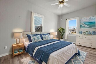 2714 Avenue H in Galveston, TX - Building Photo - Building Photo