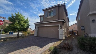 5556 Cornadelo Range Rd in Las Vegas, NV - Building Photo