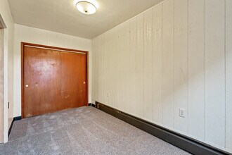 441-443 Library St, Unit 445 Apt. 3 in Braddock, PA - Building Photo - Building Photo