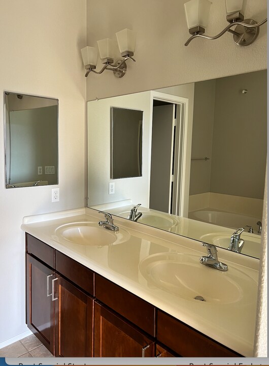 6605 N 93rd Ave, Unit 1003 in Glendale, AZ - Building Photo