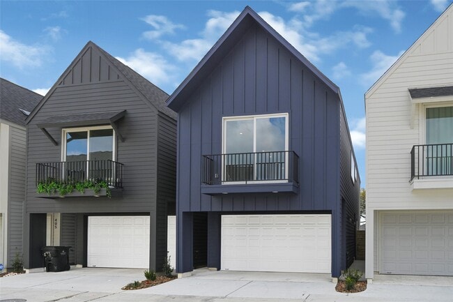 property at 409 Alvia Run Ln